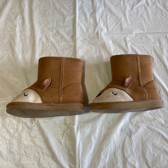 Old Navy Kids Deer Face Boots - Picture 3 of 7